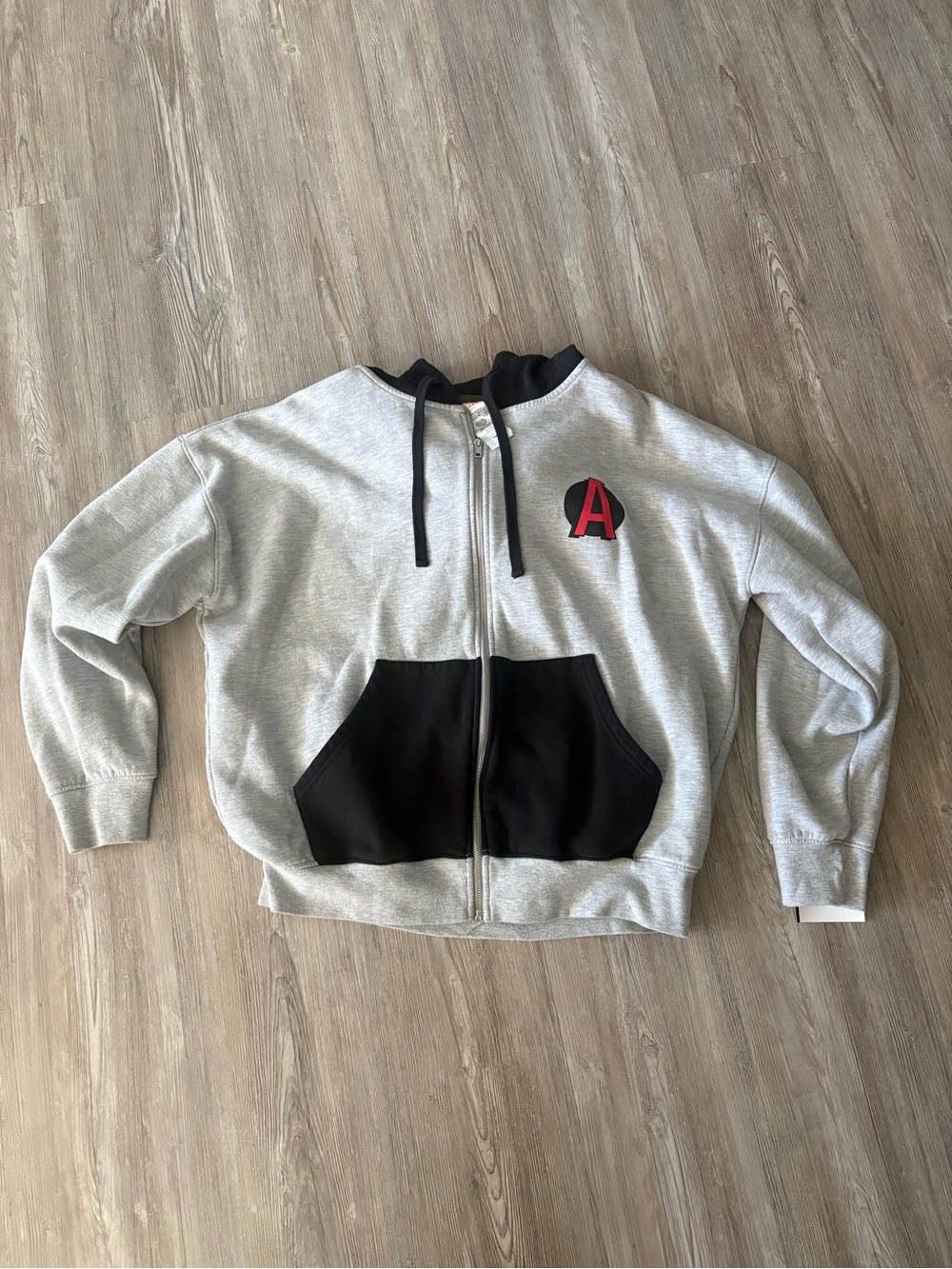 Disney Avengers Full Zip Hoodie Kangaroo Pocket Size Medium Marvel